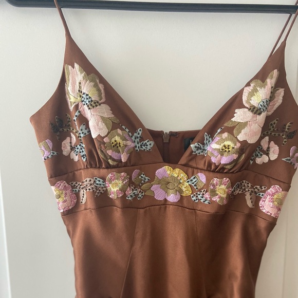 Nicole Miller 100% Silk GOWN - Picture 2 of 5